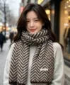 Sciarpa invernale in maglia a chevron da donna, morbido e caldo elegante scaldacollo. - Caffè