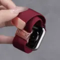 Gevlochten nylon Apple Watch band in bordeauxrood met roségouden gesp voor dagelijks. - Zelfgemeten: 18mm / Bordeauxrood