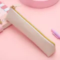 Estuche minimalista de cuero PU beige con cremallera dorada, gran capacidad para papelería. - Beige