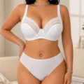 Bequemes Damen-Unterwäsche-Set in Übergröße mit gestreiftem Mesh-BH und passender Slips - 85C-0XL / Weiß