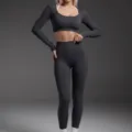 Naadloze lange mouwen crop top en hoge taille leggings fitness yoga sportkleding set - S / Top En Bottom / Zwart
