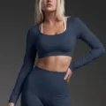 Dark blue seamless long sleeve crop top and leggings gym set for women, stylish activewear. - S / Tops / Midnight Blue