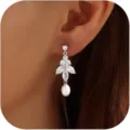 Orecchini pendenti in zircone e perla argentati, variante design a foglia elegante. - Stile 4 (ZR-NC-668) / 1 Paio / Argento