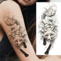 Tatuaggio temporaneo volpe peonia, disegno animale floreale schizzo bianco e nero per braccio. - NZ027 / 19.8x9.6CM