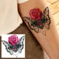 Adesivo per tatuaggio temporaneo farfalla rosa, splendida body art floreale per braccio. - HA021 / 8x8cm
