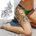Adesivo tatuaggio temporaneo peonia geometrica, elegante design floreale dotwork per gamba. - LZ132