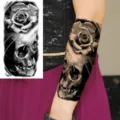 Adesivo per tatuaggio temporaneo impermeabile con rosa realistica e teschio per braccio. - XZ055 (Rugiada Rosa)