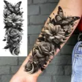 Adesivo per tatuaggio temporaneo sexy impermeabile con farfalla e fiori di rose neri realistici. - Motivo Farfalla Floreale (NZ508)