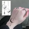 Adesivo per tatuaggio temporaneo luna geometrica freccia mano dito arte corporea - HS098