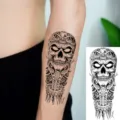 Pegatina de tatuaje temporal de calavera tribal en blanco y negro para brazo y mano. - 15x7CM / Estilo FO182