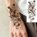Tatouage temporaire famille de lions avec fleurs, art corporel réaliste pour bras. - Famille de Lions(FO312) / 15x7CM