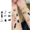 Set di adesivi per tatuaggi temporanei gatto nero carino stile Y2K trasferimento acqua polso - Modello di Gatto Bianco e Nero(HA053) / 8x8cm