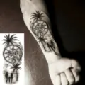 Tijdelijke waterdichte tatoeage sticker zwarte realistische klok palmboom familie - FO253 / 15x7CM