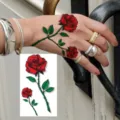 Autocollant de tatouage temporaire de rose, transfert d'art corporel floral pour la main. - HS127