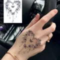 Adesivo per tatuaggio temporaneo cuore farfalla floreale per il dorso della mano variante - HM087 / 10x8cm