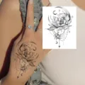 Adesivo per tatuaggio temporaneo con luna di loto per mano, design floreale nero elegante. - HM130 / 10x8cm
