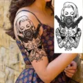 Tatuaggio temporaneo adesivo donna gangster rosa teschio braccio gamba impermeabile - XZ194 (Donna Gangster Rosa Teschio)
