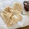 Cozy winter 3-piece knit set including warm beanie hat, knitted scarf and soft gloves. - Set / Beige