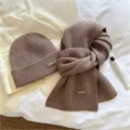 Gestrickte Mütze und Schal Set Einfarbig Warmer Winterhut Halswärmer Braun Stil Fashion - Hellkaffee