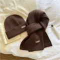 Gemütliches braunes Strickmütze und Schal Zweiteiler Set, stylische warme Damen Winterbekleidung. - Dunkelbraun