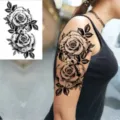 Adesivo per tatuaggio temporaneo con rose nere e croce per decorazione braccio. - LZ261