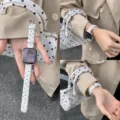 Koreaanse stijl polkadot gebreide horlogeband compatibel met Apple Watch S10 S11 iWatch SE - Wit