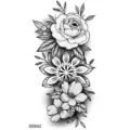 Adesivo per tatuaggio temporaneo con rosa bianca e nera, squisito design floreale geometrico. - SS842 / 9.8x5.8cm