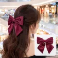 Grande pince à cheveux nœud en satin pour femmes élégant accessoire bordeaux mode style - Bordeaux