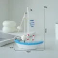 Modello di mini barca a vela mediterranea, decorazione da scrivania in legno blu. - Modello salvagente