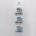 Cornice portafoto tripla appendiabiti stile mediterraneo con decorazioni nautiche. - Stile Barca a Vela Gialla