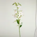 Petite fleur de lys artificielle en soie fausse branche pour déco table de maison - Blanc