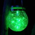 Linterna colgante solar de vidrio agrietado para jardín luz verde decorativa de noche. - 30 LED / Verde
