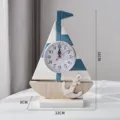 Mediterrane Tischuhr aus Holz im Segelboot-Design, maritime Vintage Schreibtisch Deko Quarzuhr. - Segelboot Eisen Anker Uhr