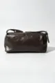 Sac porté épaule cylindrique marron foncé à texture froissée brillante, sac de transport minimaliste. - PU Café