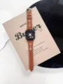 Retro lederen horlogeband met metalen ketting voor Apple Watch stijlvolle vervangende band - Donkere Ridder / Bruin Gouden Sluiting