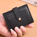Tarjetero minimalista de cuero con botón a presión, billetera delgada y compacta para tarjetas. - Negro