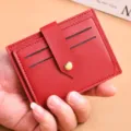 Tarjetero delgado de cuero rojo para hombres y mujeres, mini billetera con botón. - Rojo