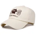 Cappellino da baseball in cotone ricamato beige Dog Mom, dad hat con stampa zampa. - Regolabile 55-59cm / Ricamo di Zampa di Cane / Beige