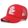 Cappello trucker rosso in rete con ricamo viso fiamma bianca, berretto da baseball traspirante. - Regolabile 55-61cm / Rosso