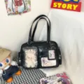 Bolso Ita de cuero PU negro estilo anime japonés con ventana transparente, gran capacidad. - Negro