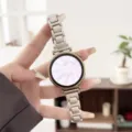 Detailaufnahme des filigranen Metallarmbands für smartwatch, elegantes Design für den Alltag. - Huawei GT4 41MM (18mm) / Sternenlicht