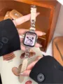 Elegantes Metallketten- und Leder-Ersatzarmband kompatibel mit Apple Watch Serie, schickes Design. - (Serie 10/11 46mm) 44mm/45mm/49mm Universal / Aprikosenfarbene Silberkette