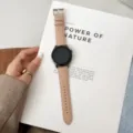 Vue détaillée de bracelet de montre en cuir rose, compatible montres connectées, élégant. - Compatible Avec Apple 38/40/41/(10e Gén 42mm) Universel / Sable Rose