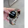 Braunes Echtleder Uhrenband mit Schmetterlingsschnalle, passend für Smartwatches. - D-Förmig Gefaltet - Braun / Kompatibel für Huawei 8/9