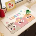 Frische PVC Küchenarbeitsplatten-Schutzmatte mit süßem Cartoon-Monster-Muster, leicht zu reinigen. - Sortierte Gummibärchen