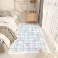 Dettaglio tappeto camera da letto a quadri blu con fiocchi rosa, morbido peluche - 40x120cm Delicato sulla Pelle / Fiocco a Quadretti Blu