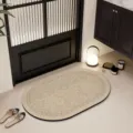 Ovale antislip badmat met elegant bloemenpatroon, absorberend vloertapijt voor in de badkamer. - Brokaat Bloemen