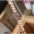 Roségold Metall Wellen Armband für Apple Watch S10 S9, elegantes Damen Edelstahl Band. - Roségold