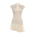 Chique mouwloze kanten jurk in Chinese stijl met opstaande kraag en mooie volant. - S / Dresses / Abrikoos