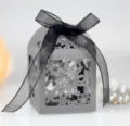 Silver laser cut snowflake candy box with black ribbon bow for wedding party decor variant - Silver Charcoal